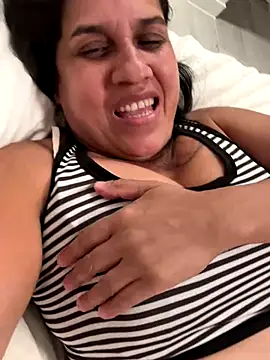 [24 Jul 23:28] Private Show - video by siri_duque cam model