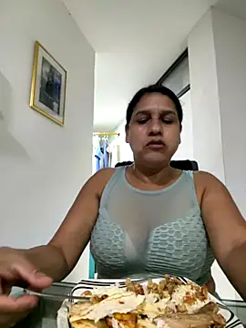[27 Aug 18:20] Private Show - video by siri_duque cam model