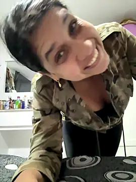 [25 Nov 17:47] Private Show - video by siri_duque cam model