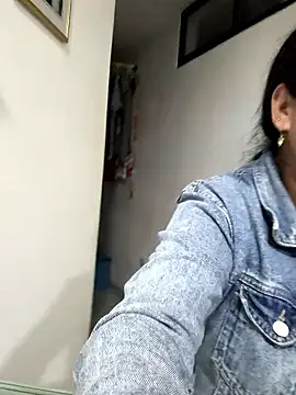 [13 Jan 18:01] Private Show - video by siri_duque cam model