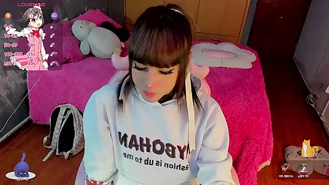 Clit hard +Squirt - video by KatyValentLLC_ cam model
