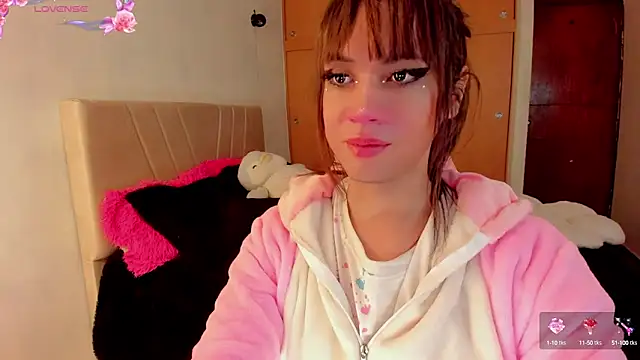 My sweet milk in my naked body - KatyValentLLC_ adlı kamera modelinin videosu