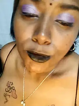 kissing - video by indianmarshmello85 cam model