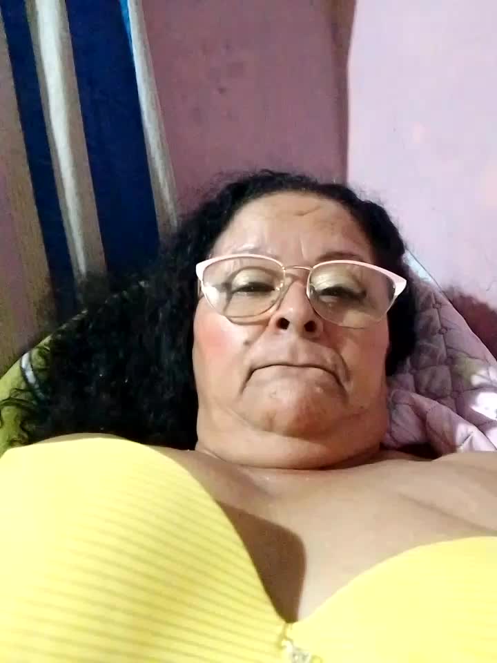 [30 Oct 01:13] Private Show - video by sahira_yasin cam model