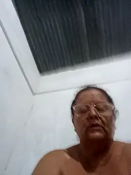 [31 Mar 21:14] Private Show - video by sahira_yasin cam model