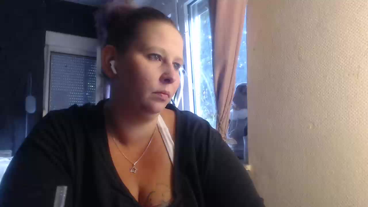 [2 Sep 18:58] Private Show - video di Mrs-Luder modella di cam