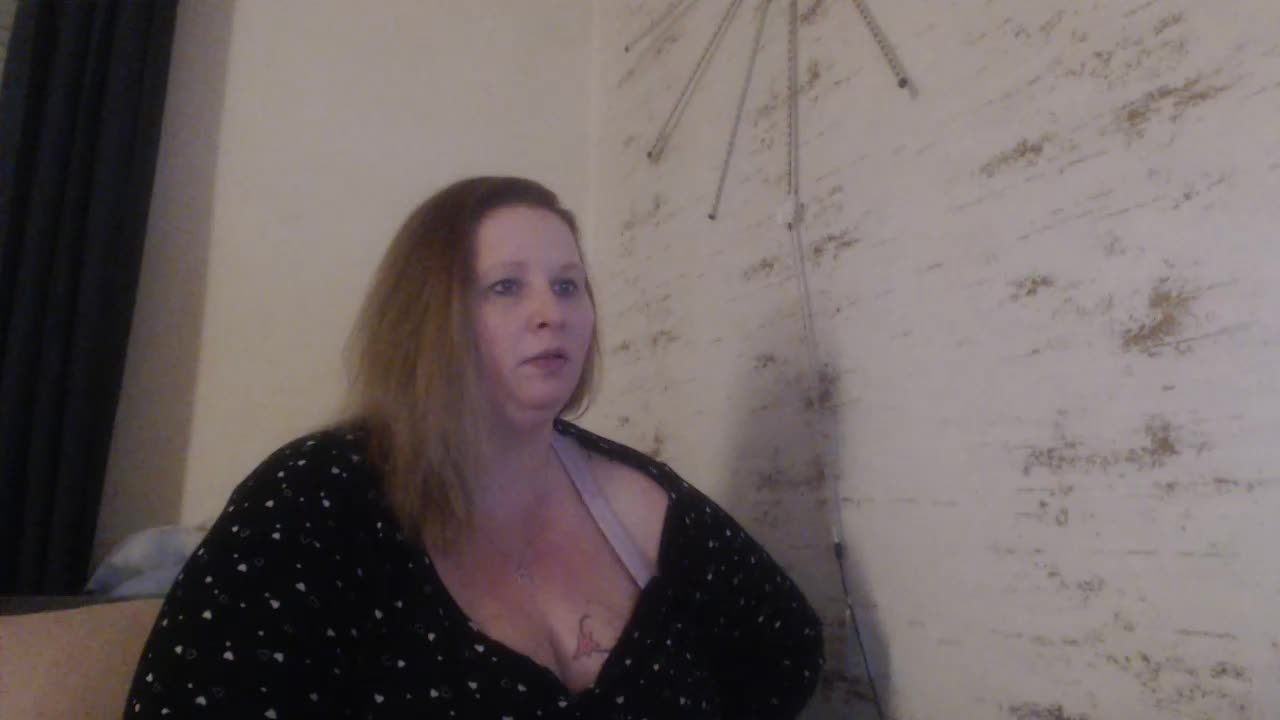 [11 Mar 23:37] Private Show - video di Mrs-Luder modella di cam