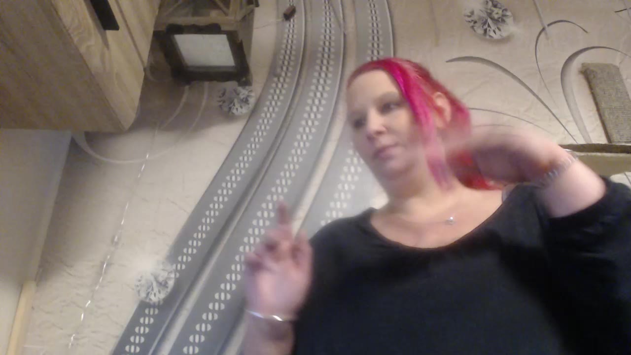 [16 Feb 22:27] Private Show - video di Mrs-Luder modella di cam