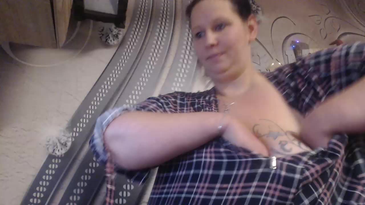 [26 Nov 21:26] Private Show Höhepunkt - video di Mrs-Luder modella di cam