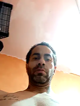 Saludos - vídeo de la modelo de cam 1Amarguetix