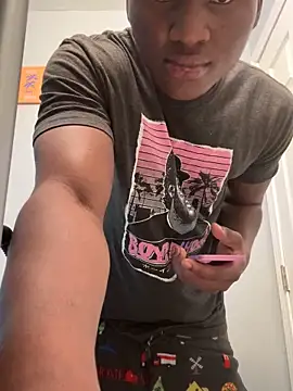 [14 Nov 08:13] Private Show - vidéo du modèle de showcams Festivitiesking1