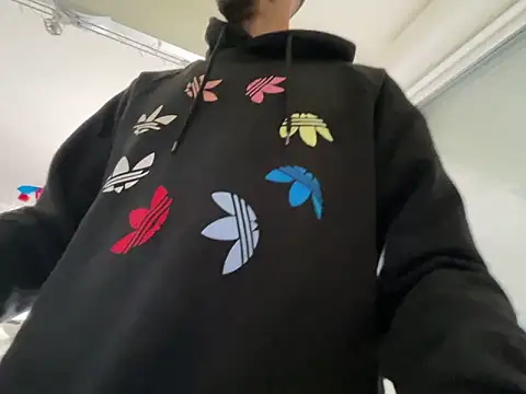 Show cuisine énorme ejac - video by Rebeu313 cam model