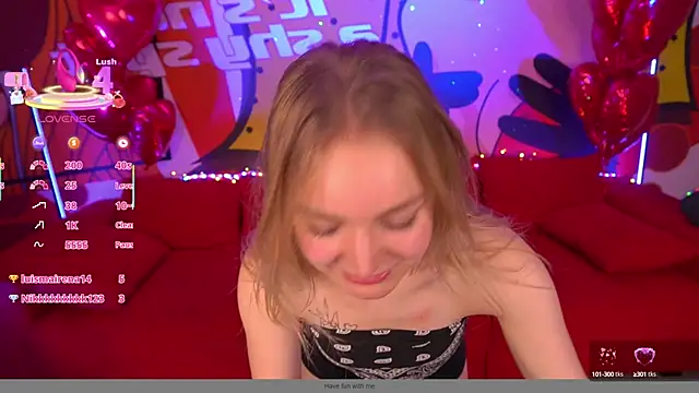 a little twerking for you - video by EmilySunshineS cam model