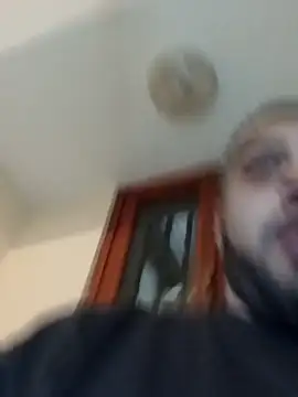 Incontro vicina sulle strade con le palle di fuori - clip cu ILbrasitaliano model videochat