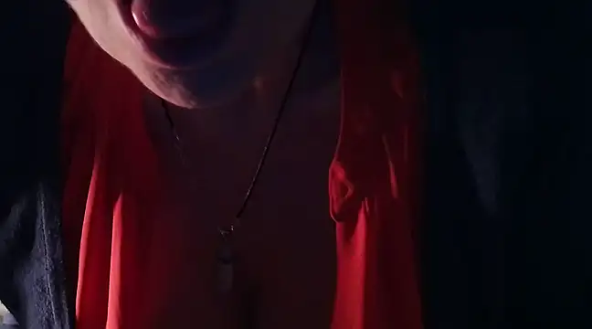 [29 Mar 23:36] Private Show-TI LECCO E SBATTO IN FACCIA LE TETTONE , PATONZOLONA CULETTINO - video by VeneRed cam model