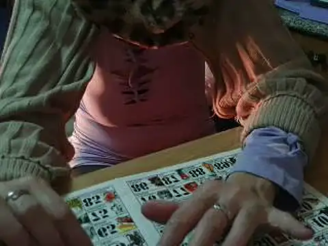 [16 Nov 21:23] - VeneRed主播的视频