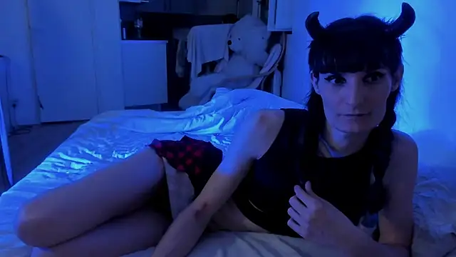 SUCK MY DICK IN THE BLUE LIGHT - βίντεο μοντέλου CeriseLapine