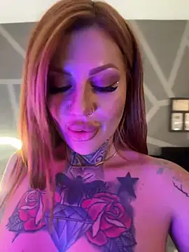 Private show in Italian deepthroat 27cm dildo , spit on tits and suck nipples — filmik krysstal003, modela(-lki) na kamerkach