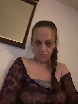 [8 Jun 00:19] Private Show - video di DavinaRay modella di cam