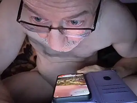 [18 Aug 04:54] Private Show - video loverboyxxx69 kameramallilta
