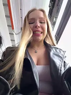 🌸boobs fuck in bus🌸short video - Liza_risky 캠 모델의 동영상