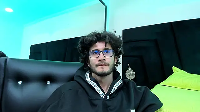 [22 Nov 20:04] Private Show - video by Loggan_donnelly cam model