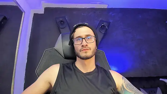 [2 Aug 20:13] Private Show - video của người mẫu cam Loggan_donnelly