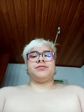 Real squirt and pleasure - video oleh amalia_love kamera model