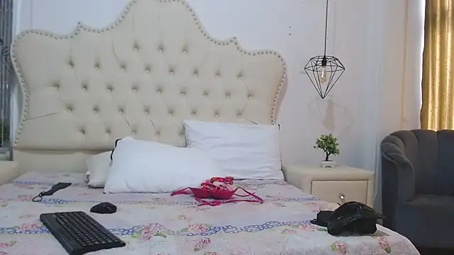 PE - LizANDjuan adlı kamera modelinin videosu