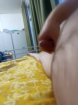 [29 Sep 19:05] Public Show – видео вебкам-модели awesome-dirty-dick