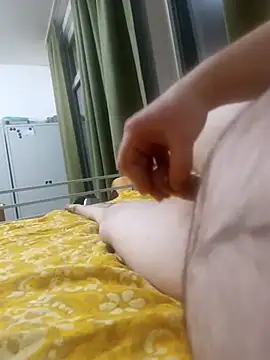 [20 Dec 20:38] Public Show – видео вебкам-модели awesome-dirty-dick