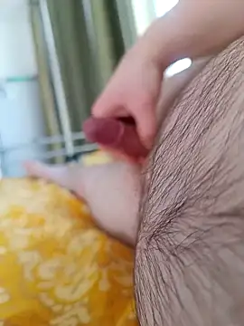 [28 Dec 10:38] Public Show – видео вебкам-модели awesome-dirty-dick