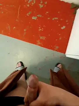 [29 Jan 01:35] Public Show - video của người mẫu cam awesome-dirty-dick