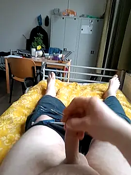 [22 Feb 12:11] Public Show – video modela na kameri awesome-dirty-dick