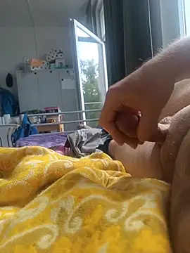 [19 Jul 11:39] Public Show - clip cu awesome-dirty-dick model videochat