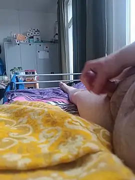 [23 Jul 09:33] Public Show - clip cu awesome-dirty-dick model videochat