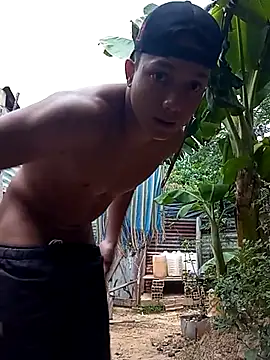 Going out naked to the street door - video của người mẫu cam tayson_