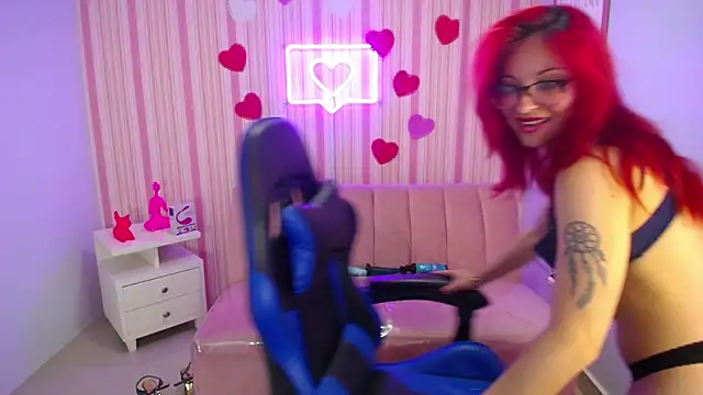 fingers ass and face - video by abril_ch_ cam model