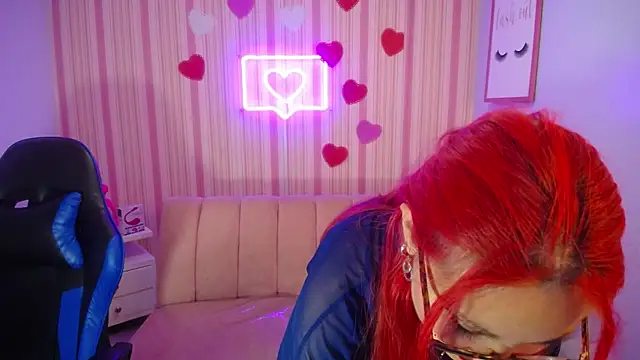 very sensual - video by abril_ch_ cam model