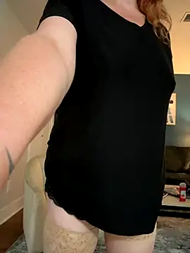 [12 Oct 03:38] Public Show - video by sluttywidowedex cam model