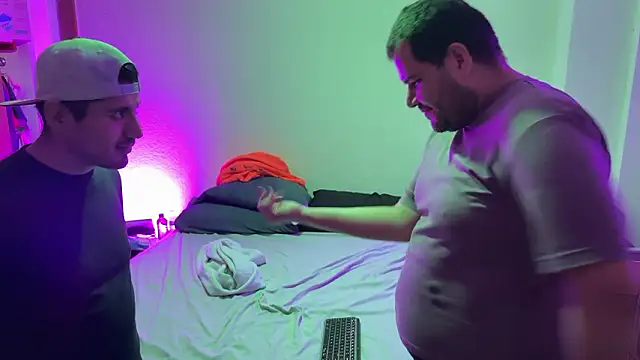 [28 Jan 21:50] Spanking Private Showcase - відео від вебкаммоделі bearcloudcomputa