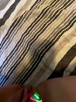 [5 Dec 09:41] Spy Show/ squirt im Badezimmer ✨ 💧 - video di luisa1 modella di cam