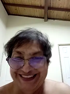 loves a delicious anal for you - video by florecita69 cam model