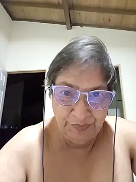 Come and enjoy my naked body, my tits, my big pussy just for you - video by florecita69 cam model