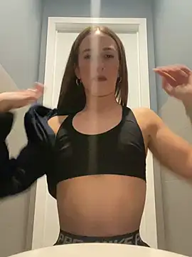 SOLO -Quand je m’amuse à la salle de sport - ক্যাম মডেল lola_tentatiion-এর ভিডিও