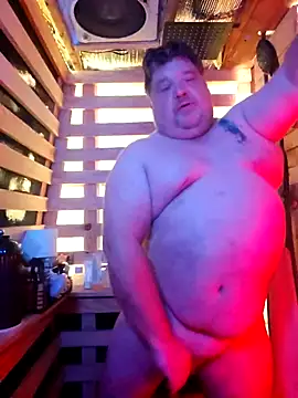 Cummings hard with the guys - video by alienbunny cam model