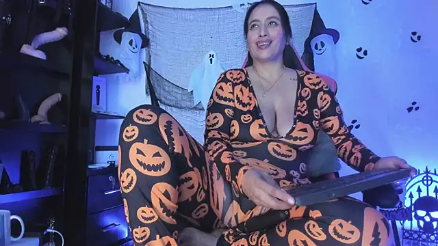 naked, open ass and fucked in the ass - video oleh model kamera vaiolet_triana