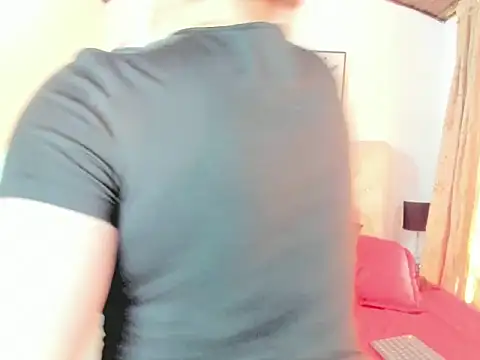 [1 Jul 10:28] Private Show - MonyCassius 캠 모델의 동영상