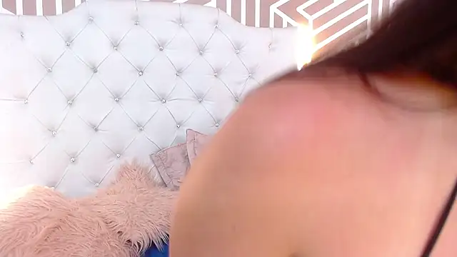 Your cock and mi and domi－カメラキャストのSashaDuranteの動画