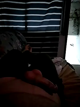 [21 Dec 02:21] Public Show - video av Topezinho123 cam model